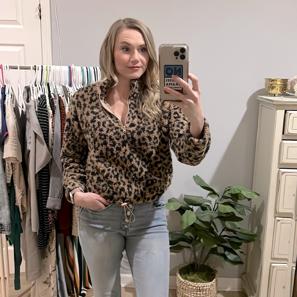 Sherpa cozy pink rose cheetah cropped pullover 1/4 zip small